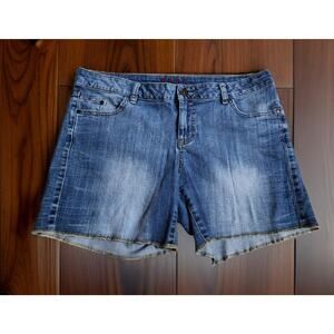 Elle Paris New York Tokyo Women's Blue Jean Shorts Size 12, 9" Rise 5" Inseam